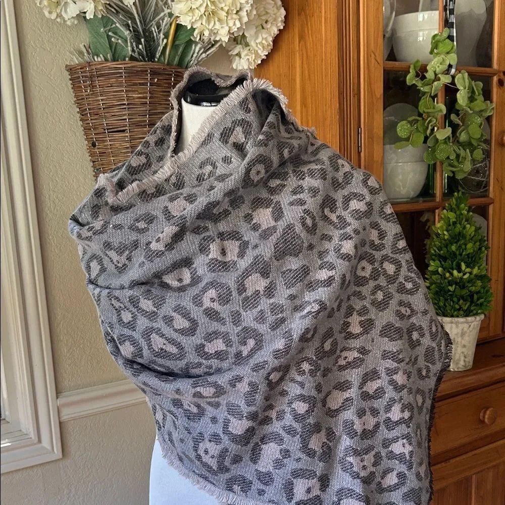 Leopard Print Gray and Black Shawl